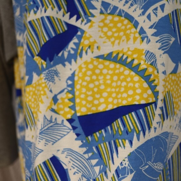 Lularoe Randy Raglan Tshirt Super Soft Gray Sleeve Colorful Geometric 2X - Picture 5 of 14